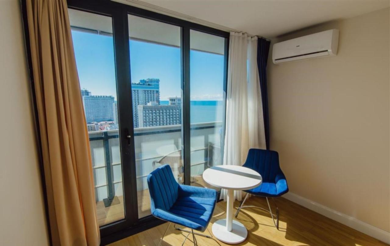 Orbi City Batumi Sea View Aparthotel Экстерьер фото