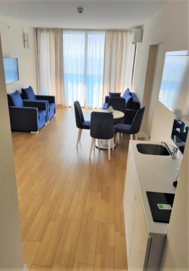 Orbi City Batumi Sea View Aparthotel Экстерьер фото